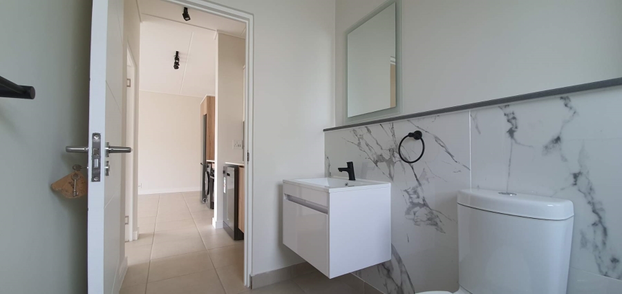 To Let 1 Bedroom Property for Rent in Sandown Western Cape